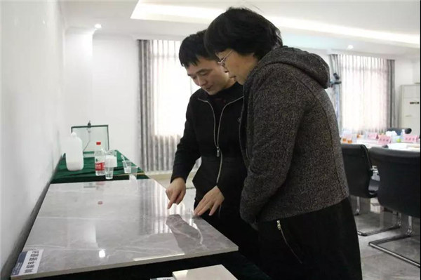 简一大理石瓷砖降解甲醛技术达国际先进水平