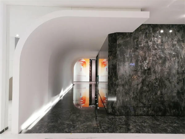 大雅简奢,大美不凡:罗马利奥磁砖总部展厅实景展示