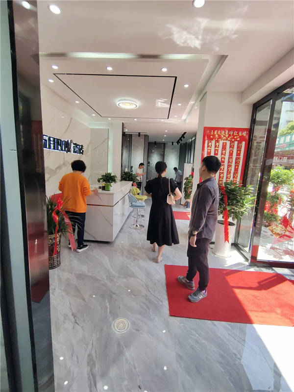 五月玫瑰瓷砖萍乡旗舰店盛大开业！