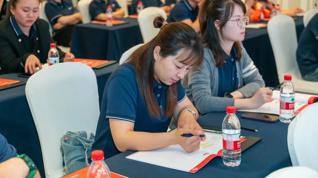蓄势·赋能 | 2023强辉质感大师新品全国巡讲台州站顺利结营