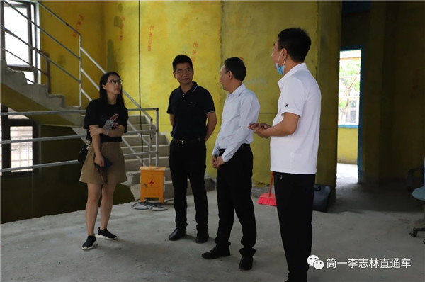 走进一线倾听客户 简一董事长李志林验收东莞成品交付工程