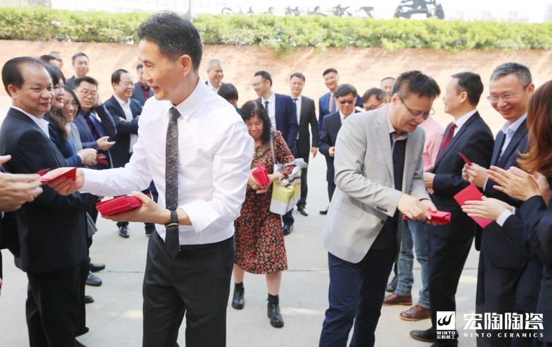 宏陶陶瓷丨开工大吉，2021飞犇向前！