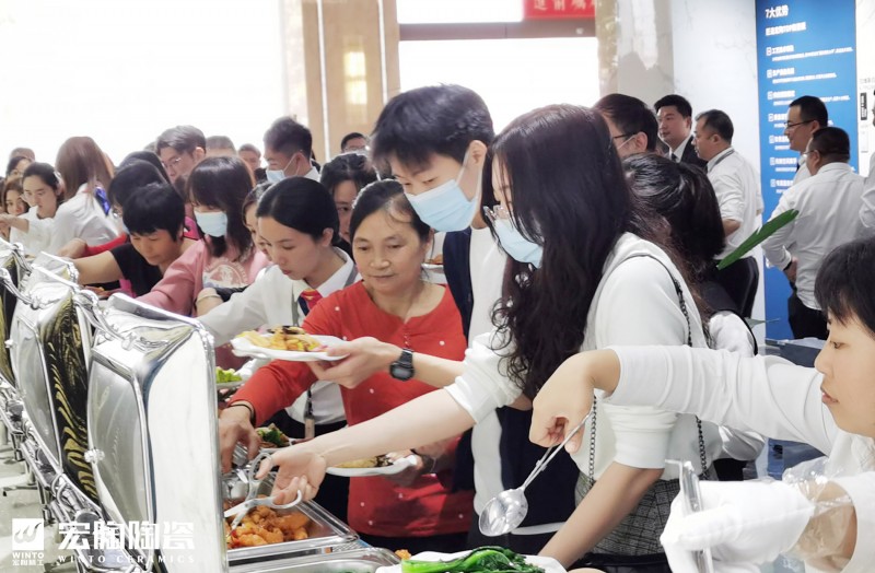 宏陶陶瓷丨开工大吉，2021飞犇向前！
