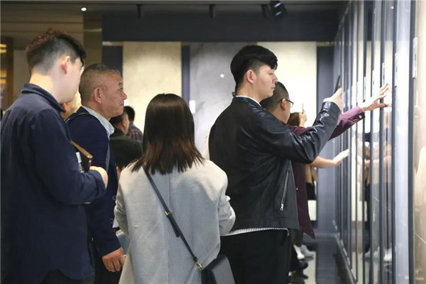 卡米亚瓷砖国际轻奢展厅惊艳亮相
