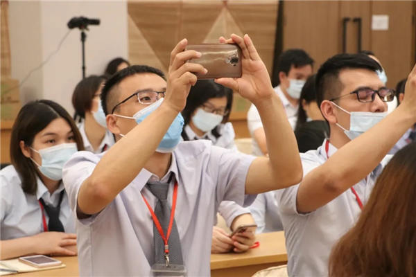 新明珠陶瓷石墨烯发热瓷砖成功研发