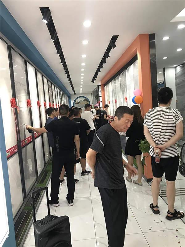 协进陶瓷郑州站招商会圆满成功