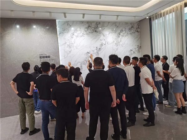 鹰牌2086现代砖九月内训圆满结束