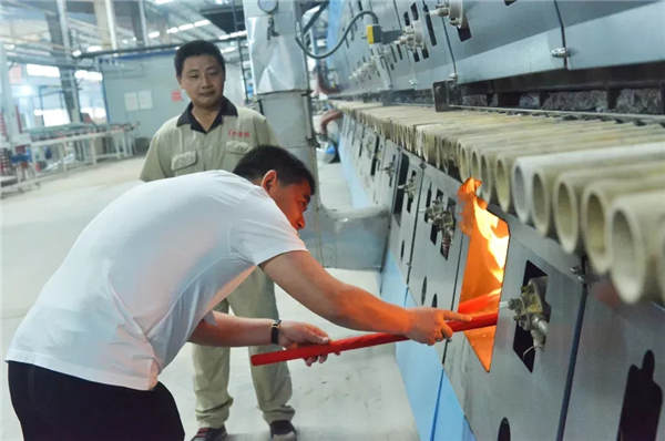 夹江陶瓷岩板生产基地建设如火如荼