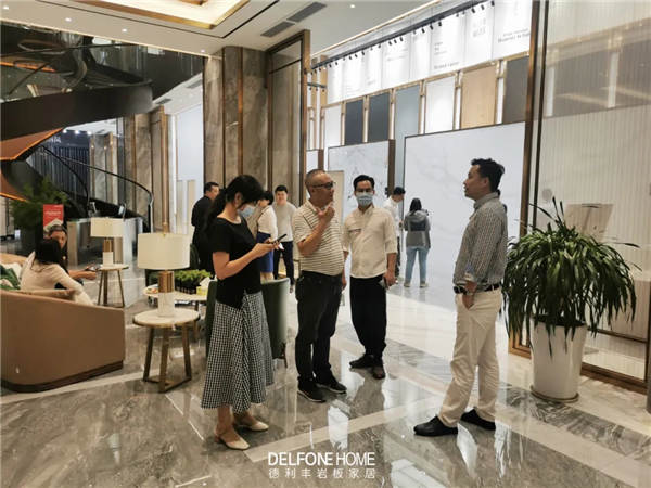德利丰岩板家居“岩”续精彩,千亿蓝海虚位以待