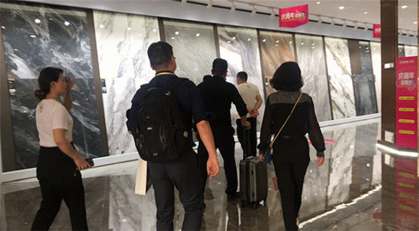 深度解密:看五月玫瑰瓷砖如何玩转36届陶博会