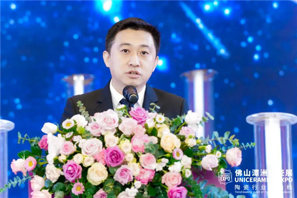 400+陶企云集，20+重磅活动，2021佛山潭洲陶瓷展开幕首日人气火爆！