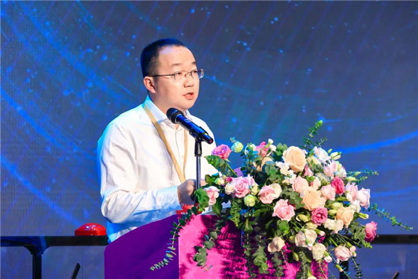 400+陶企云集，20+重磅活动，2021佛山潭洲陶瓷展开幕首日人气火爆！