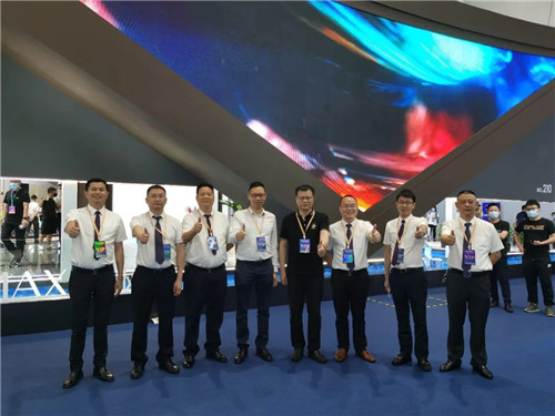 潮流高地 时代新写：威尔斯“V-FLY 飞跃 ”潭洲展尽显高光时刻！