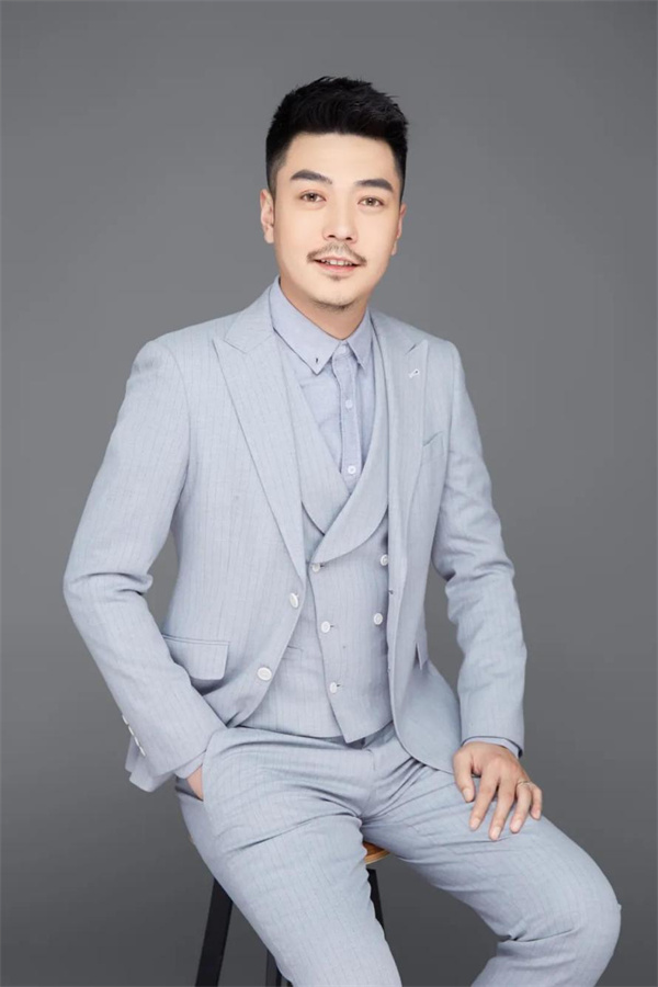 利家居集美设计张洪瑞：在古色古香的茶室，享一方静谧时刻