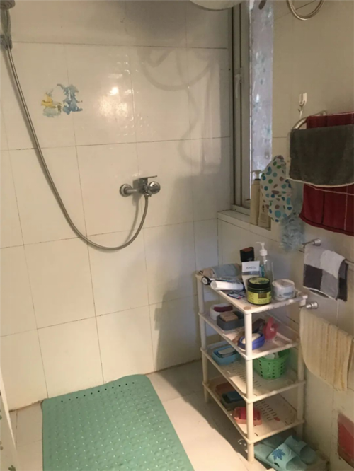 唯美LD奢石岩板助力东方卫视《极速焕新家》，“时光”以爱之名温馨筑家