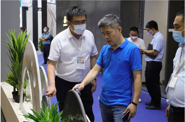 顺辉天成岩板x厦门国际石材展：对位通体·岩脉系列新品正式发布