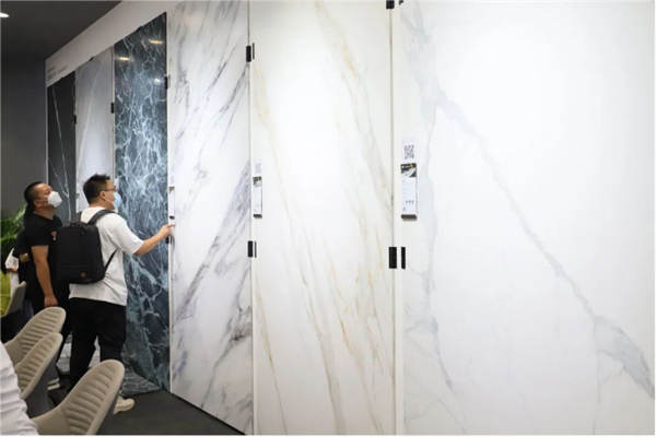 顺辉天成岩板x厦门国际石材展：对位通体·岩脉系列新品正式发布