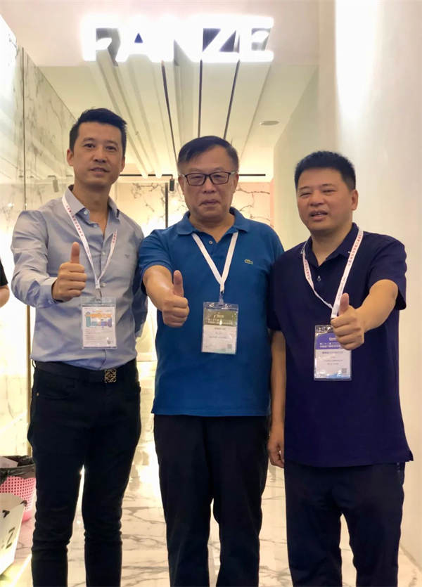 依诺企业×厦门石材展【中国白】展馆人气火爆，盛况一睹为快