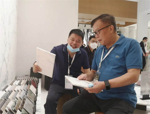 依诺企业×厦门石材展【中国白】展馆人气火爆，盛况一睹为快