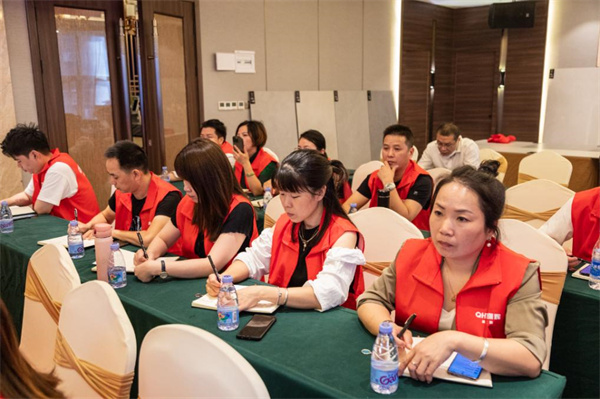 聚力向上 | 2022强辉新品品鉴会暨区域培训峰会晋江站圆满收官！