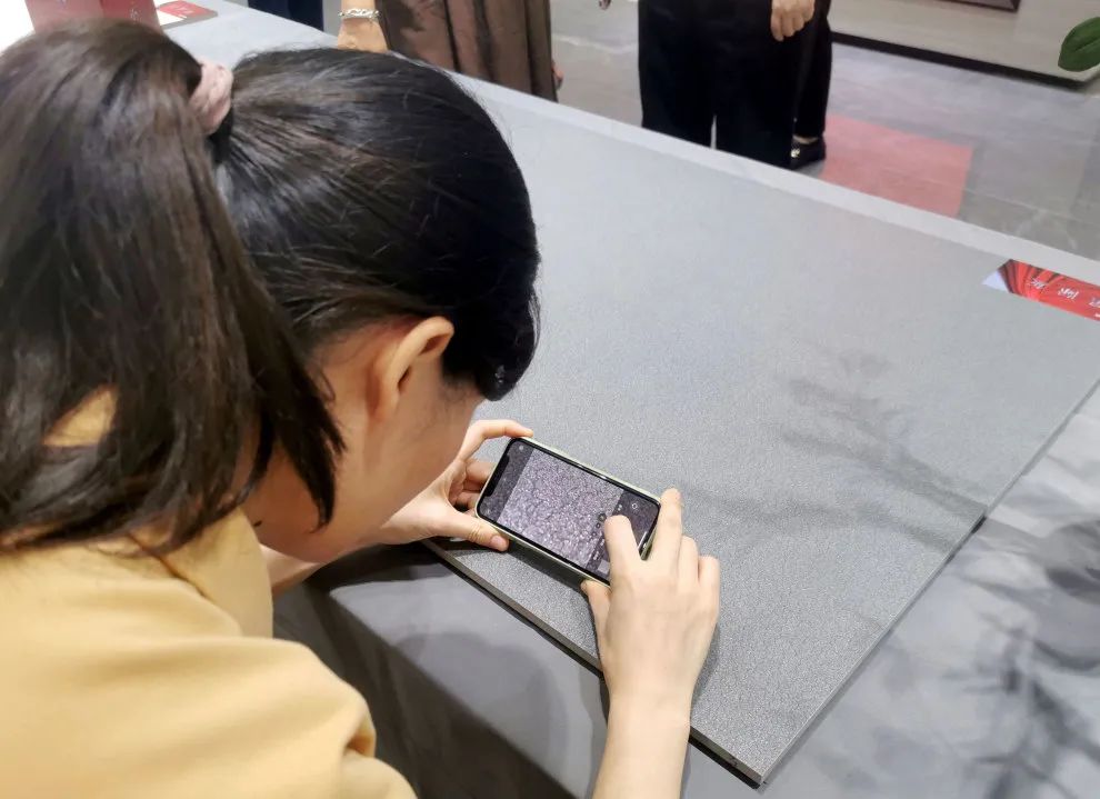 万众期待！宏宇2023旗舰级新品，素色-素奢进化论