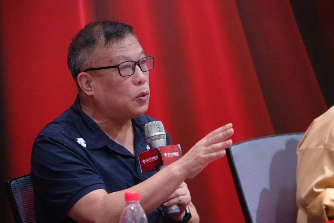万众期待！宏宇2023旗舰级新品，素色-素奢进化论