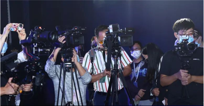 轻奢之上，精英之选，宏宇陶瓷·星纹素奢砖首发问世！