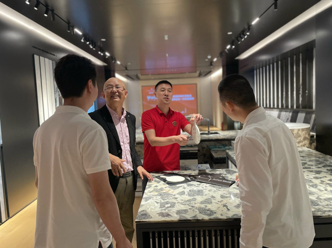 欧若拉精工奢石获“设计师选材中心”称号