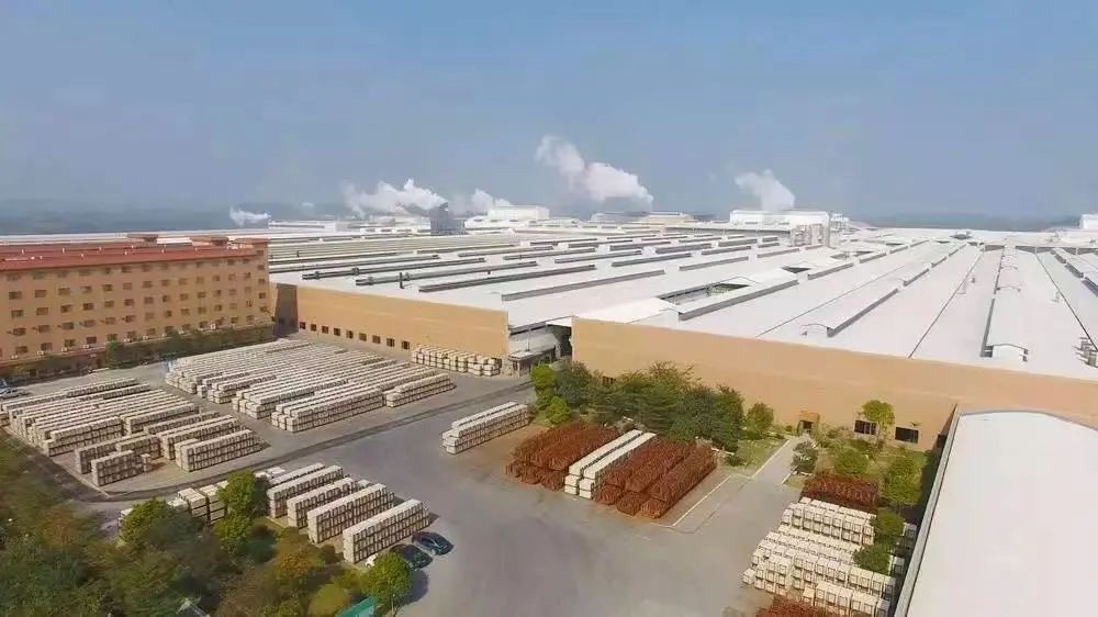 权威认证！金丝玉玛瓷砖荣获金岩奖“2022年度设计师喜爱岩板品牌”