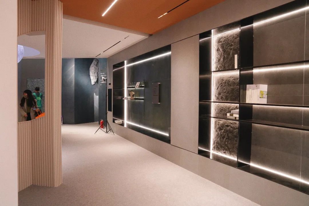 现场直击丨“界·质”馆 —— 广州设计周X金舵瓷砖 踏入美学世界