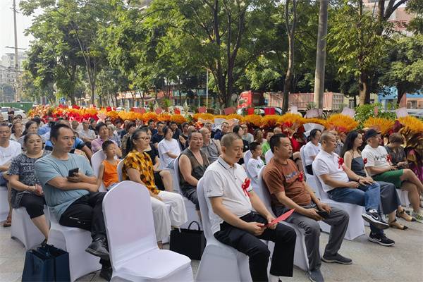 8城开业，红遍终端！宏宇陶瓷简奢展厅实力出圈！