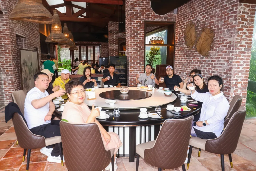 玛缇先生的老友记，一次高品质的仲夏限定游学记