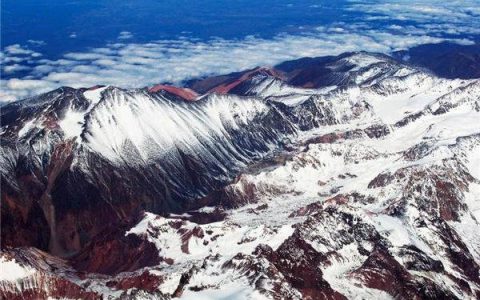 威廉顿推全新750X1500mm大板，无限连纹，空间无限可能