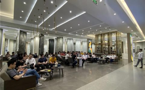 鹰牌2086召开六月内部培训交流会