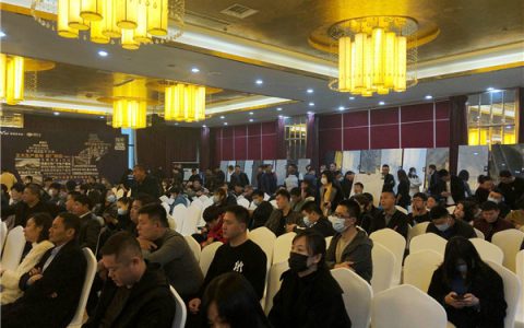 你以为是寒冬？这家企业却像是冬天里的一把火！火！火！