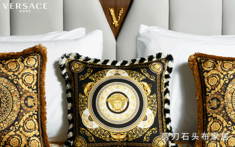 VERSACE HOME家具，卧室也要个性十足