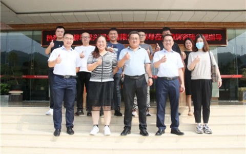 聊城隆兴置业项目领导莅临顺辉瓷砖·岩板考察参观