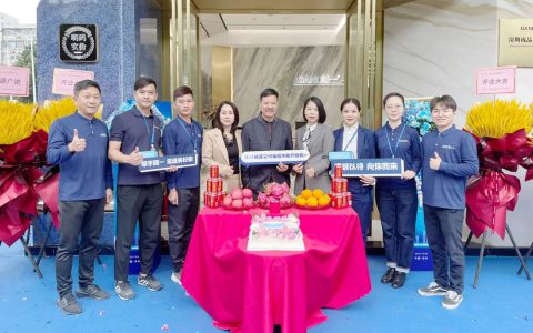 全国首家简一成品交付体验中心盛装开业