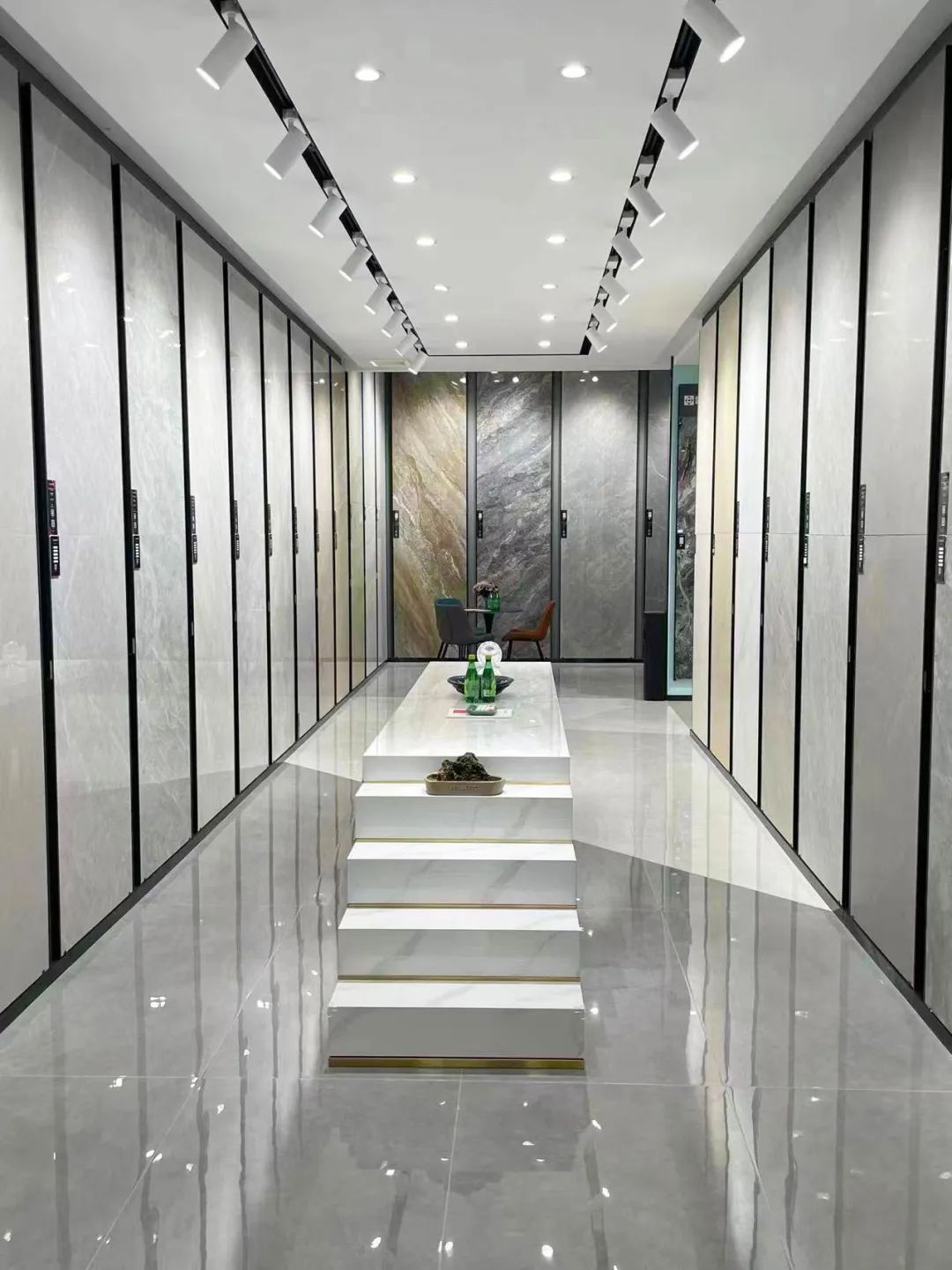 新润成2023新店巡礼—新润成义乌专卖店
