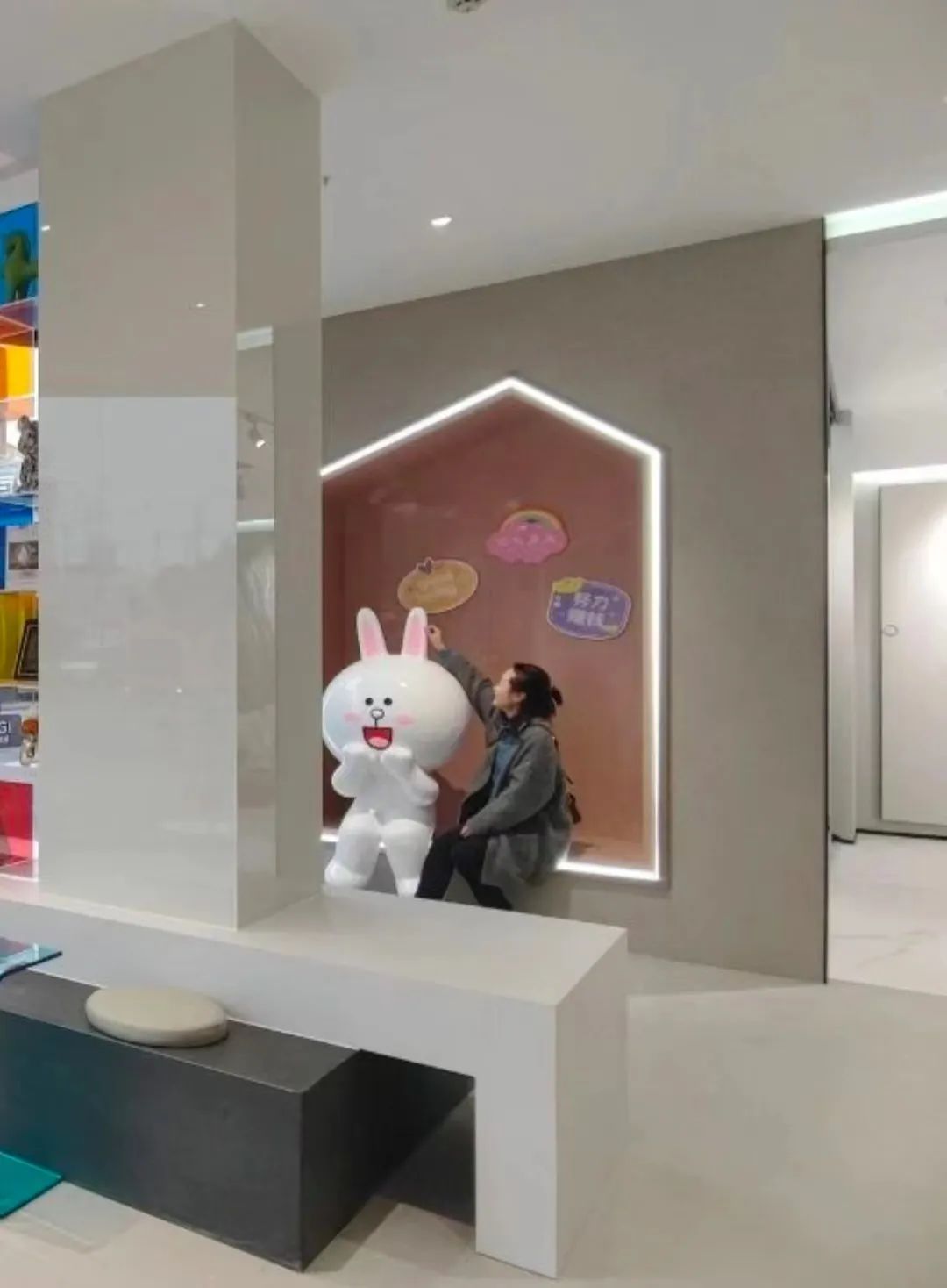 境·砖·意：探索新门店的设计之旅｜湖北武汉斯米克瓷砖展厅焕新