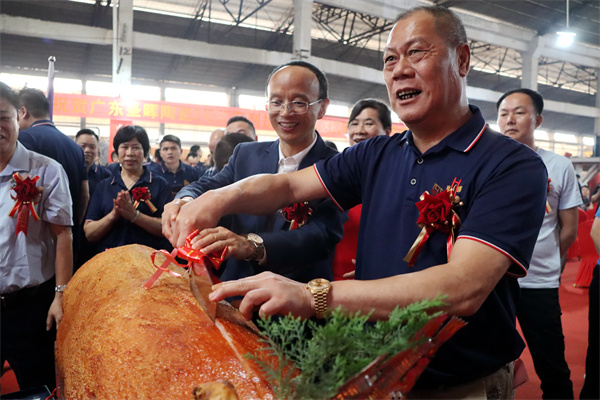 圣晖企业2号窑炉点火大吉、产销两旺干劲足！